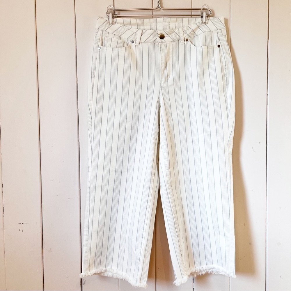 Love & Legend White and Blue striped Wide Leg Pants. Stretchy. Size 14.